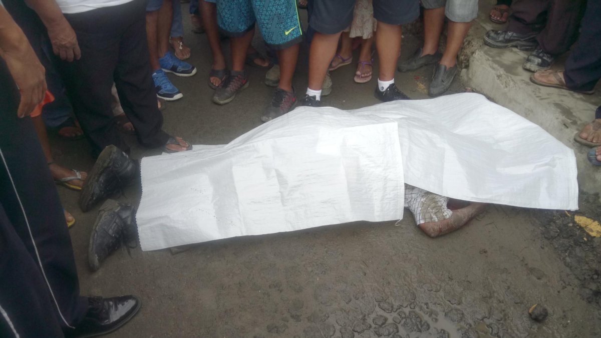 El cuerpo de la víctima fue levantado por las autoridades del cantón.