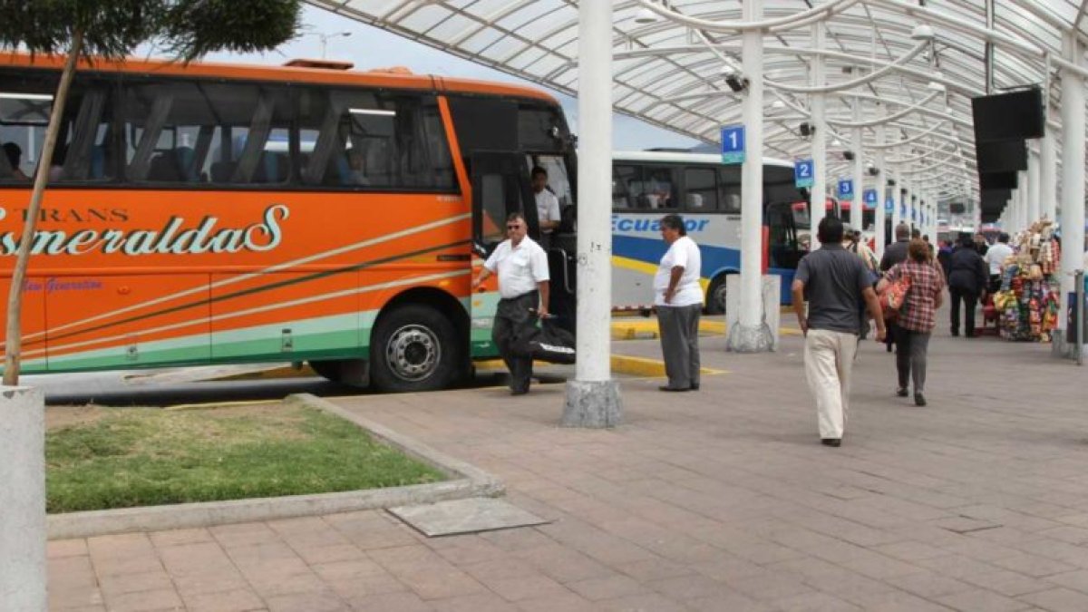 Desde las Terminales de Quitumbe y Carcelén a diario se movilizan más de 27 mil usuarios.