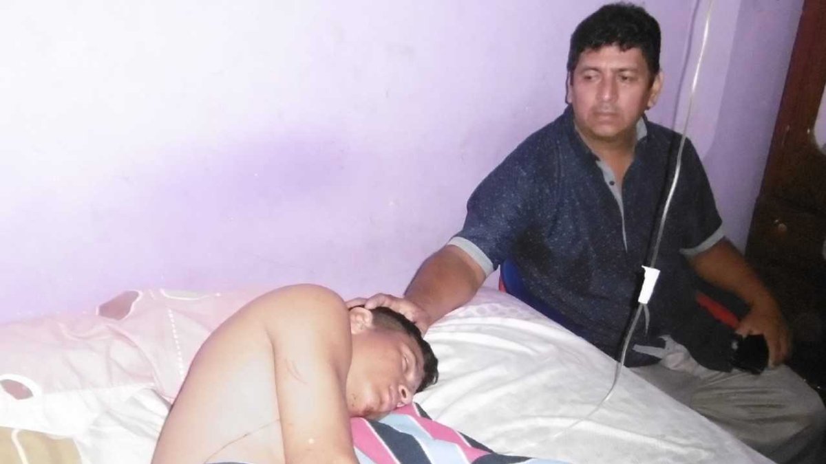 Los jóvenes fueron encontrados con varios golpes.