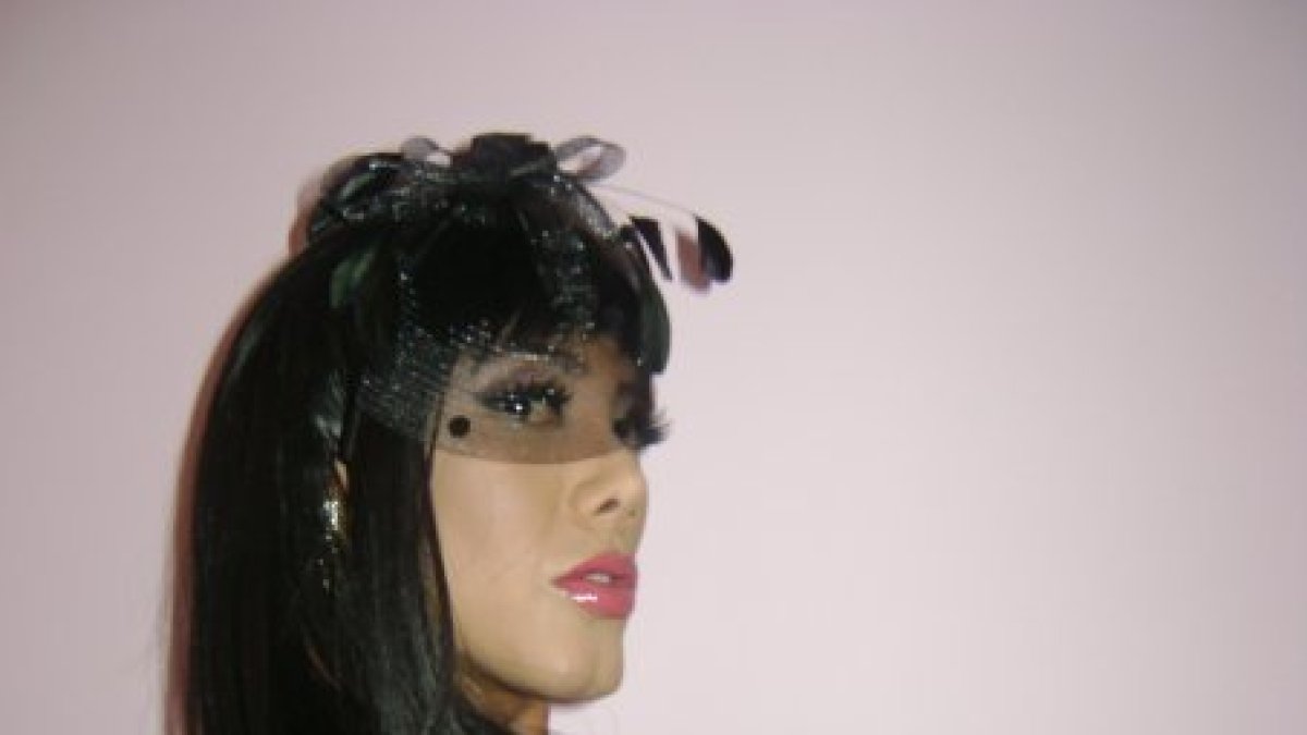 En fiestas especiales el presentador se disfrazó de mujer.