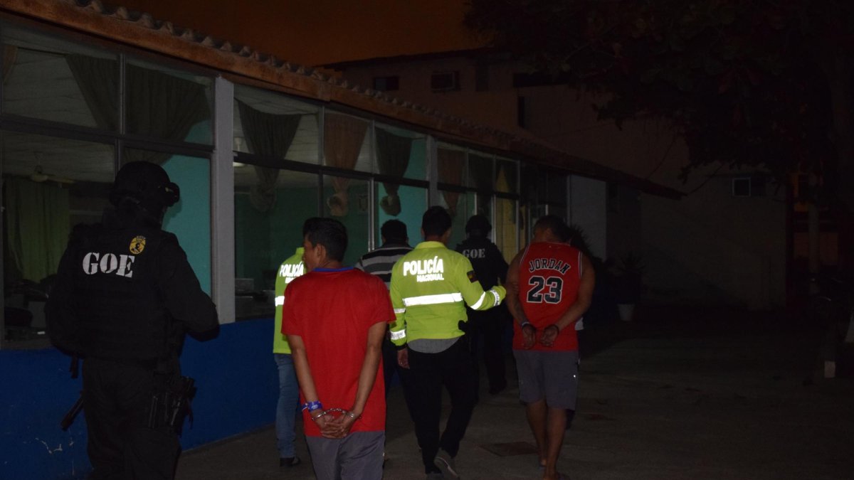 La redada policial se ejecutó en distintos sectores de Machala.