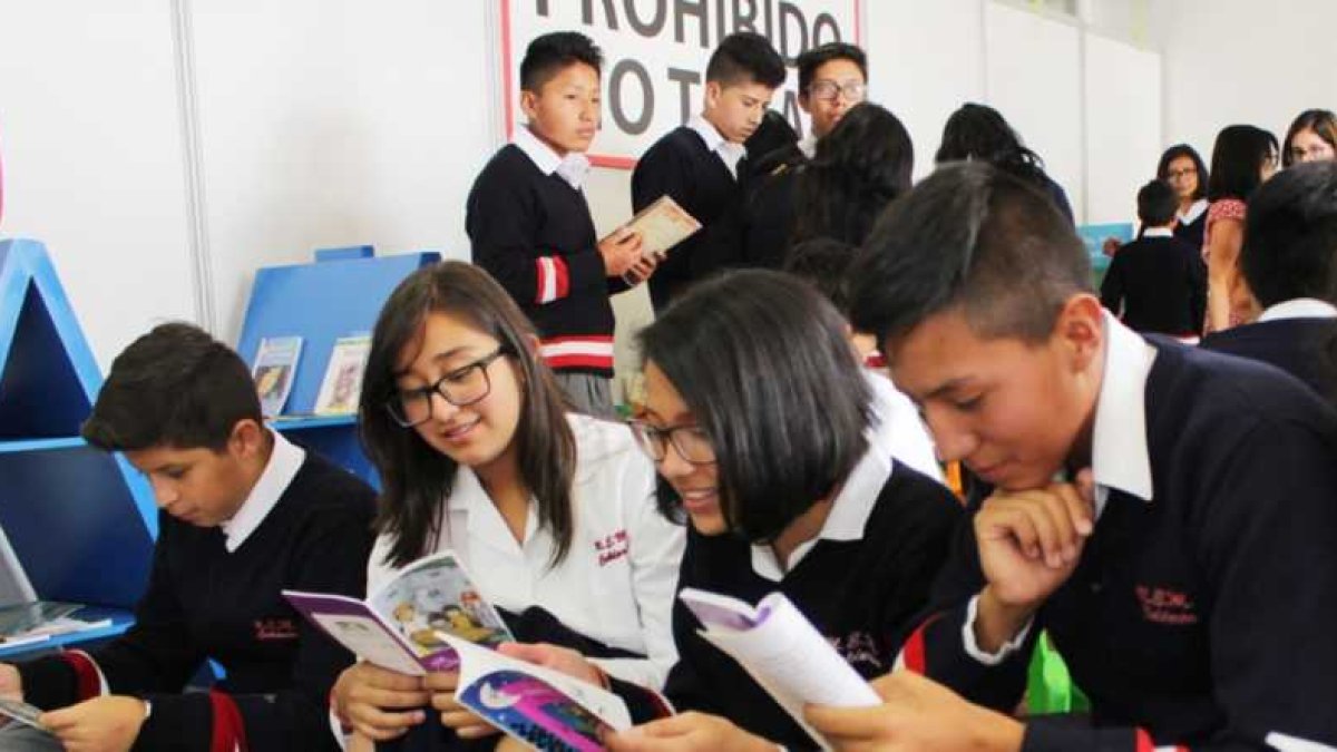 Se ofertan 1.951 cupos para el año lectivo 2018-2019.