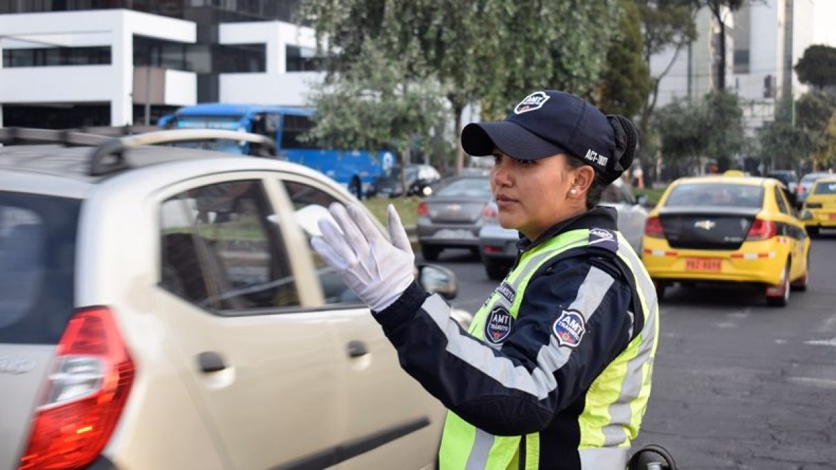 El cierre parcial en la avenida no afectará las rutas del transporte público.