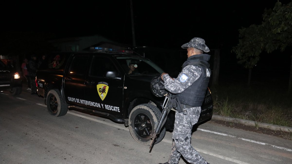 Control policial y militar en la vía a Mataje ante posible liberación de periodistas