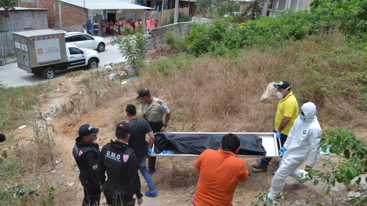 El cuerpo fue hallado en el sector Las Vegas, en la parroquia Eloy Alfaro.