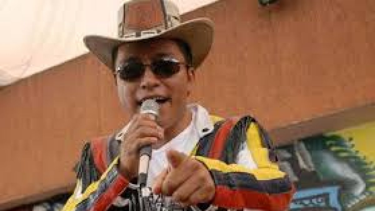 A manera de sinopsis de este nuevo documental, se presenta la carrera de Delfín, sus conciertos, la familia y su negocio alterno.