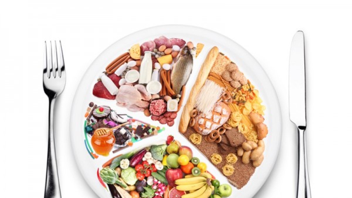 Aunque alimentarnos es una necesidad vital, debemos tener en cuenta no solo la acción de comer, sino también saber que efectos tendrá en nuestra salud todo aquello que comemos.