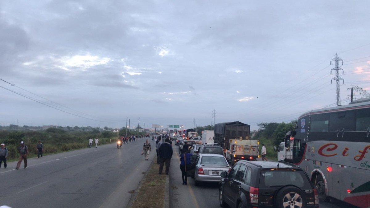 Personas que hacen uso de esta vía tuvieron que idear alternativas para continuar.