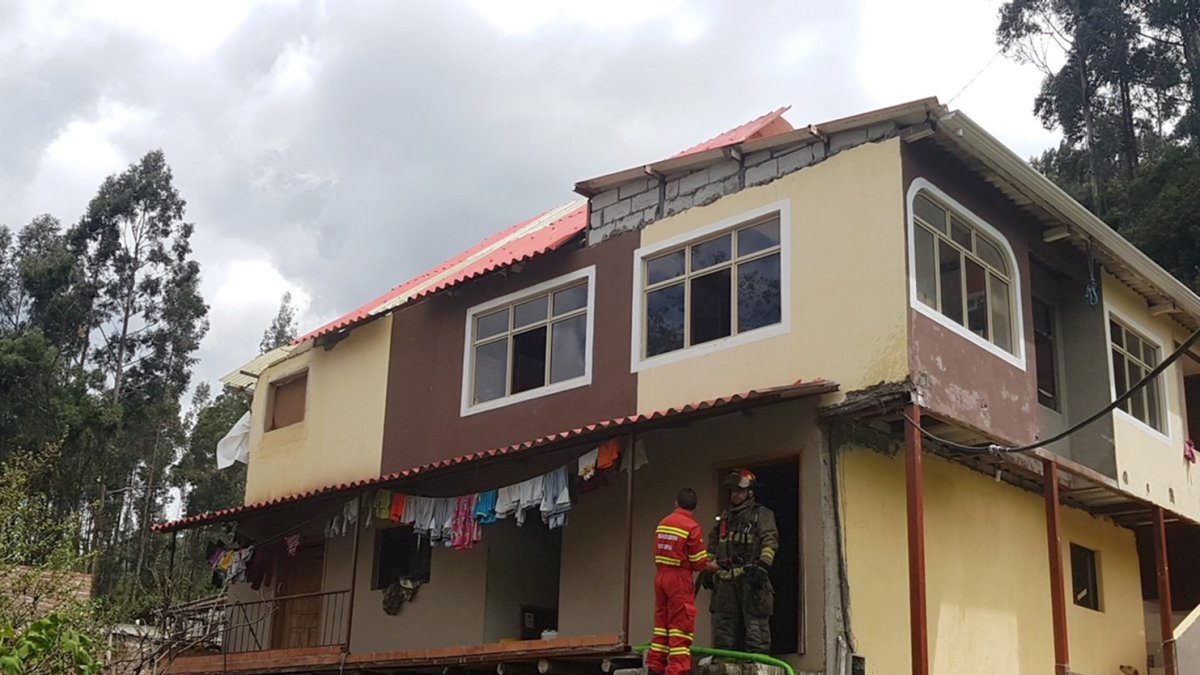 Una niña de 1 año y un niño de 3 murieron en el incendio, registrado en el sector Las Cabañas.