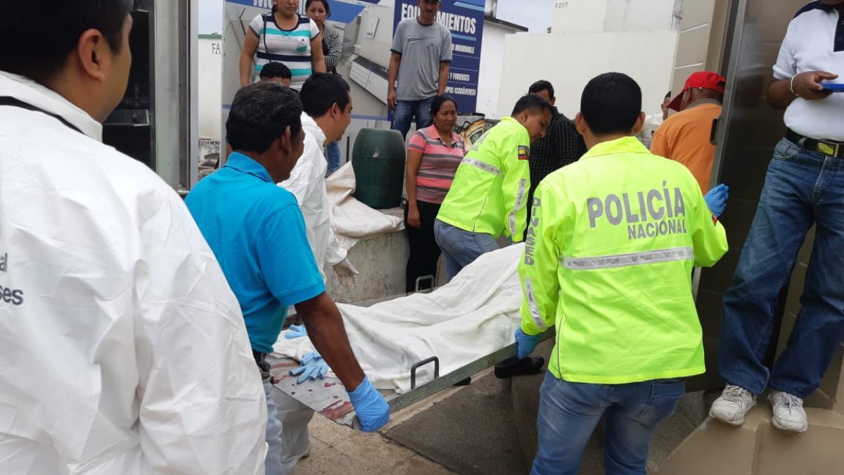 La familia, consternada ante lo sucedido, lamentaba la fatal decisión de quien había demostrado estar deprimido.