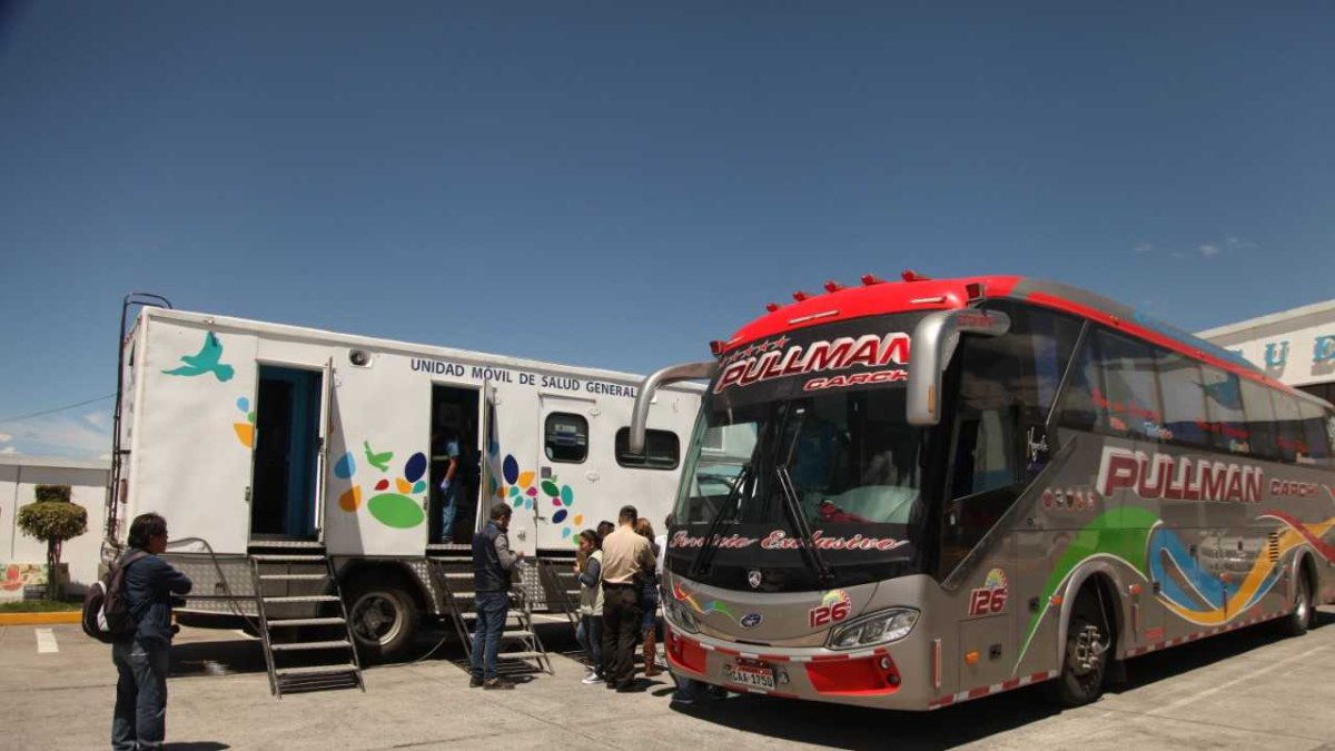 En Ambato los migrantes recibieron medicina y hasta comida