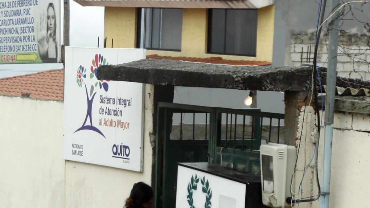 Los restos de madre e hija fueron velados en el barrio Pablo Arturo Suárez.