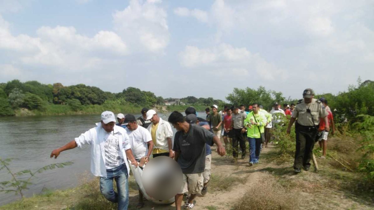 Autoridades trasladaron el cuerpo para las investigaciones.
