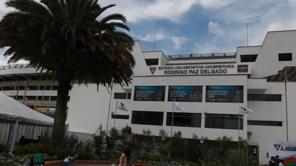 Referencial. Exteriores del estadio del equipo quiteño.