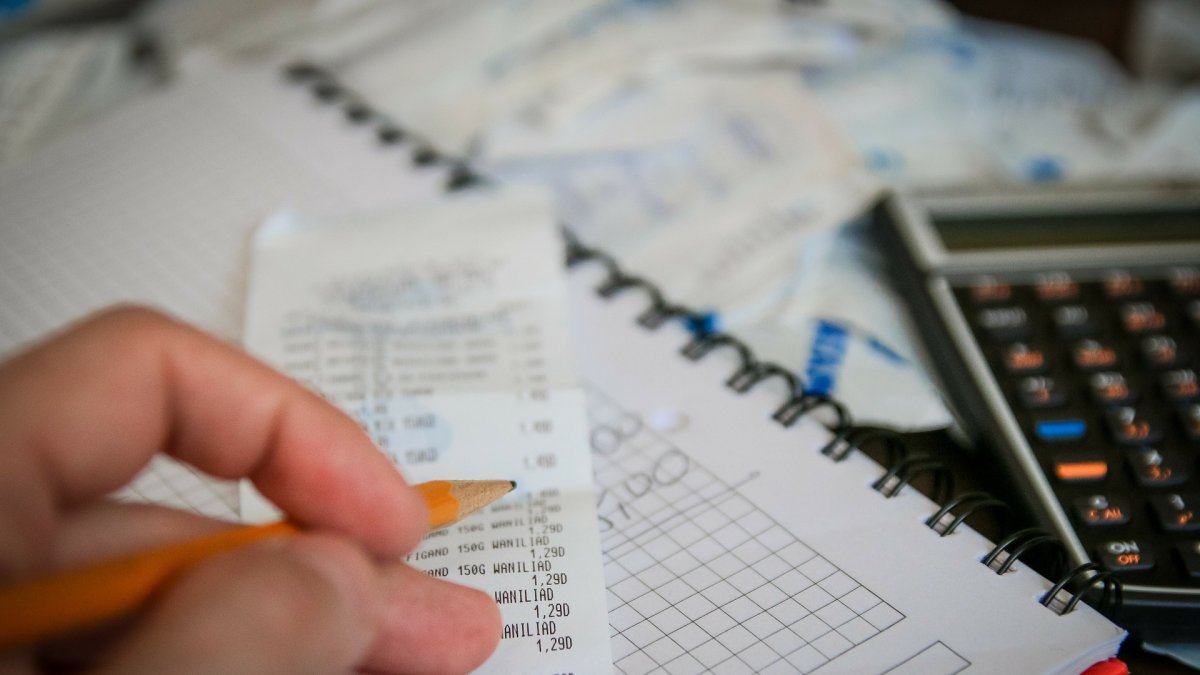 La inflación es lo que produce que muchas veces los gastos se disparen.