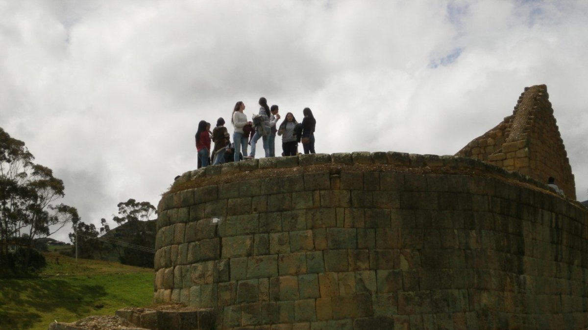 El lugar cuenta con el paisaje cultural relacionado con el ‘Qhapaq Ñan’ o Sistema Vial Andino y del cual forma parte el ancestral templo ceremonial Ingapirca.