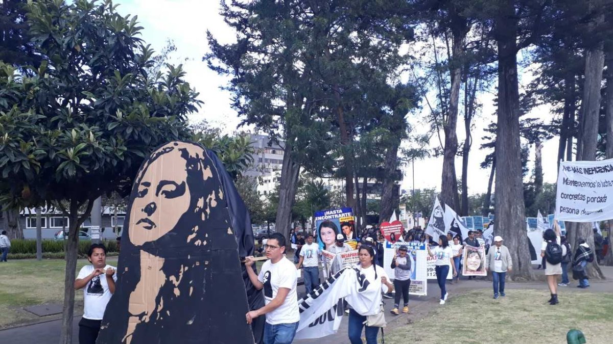 La tarde del sábado se realizó una marcha por las calles de Quito para exigir justicia ante casos de desapariciones.