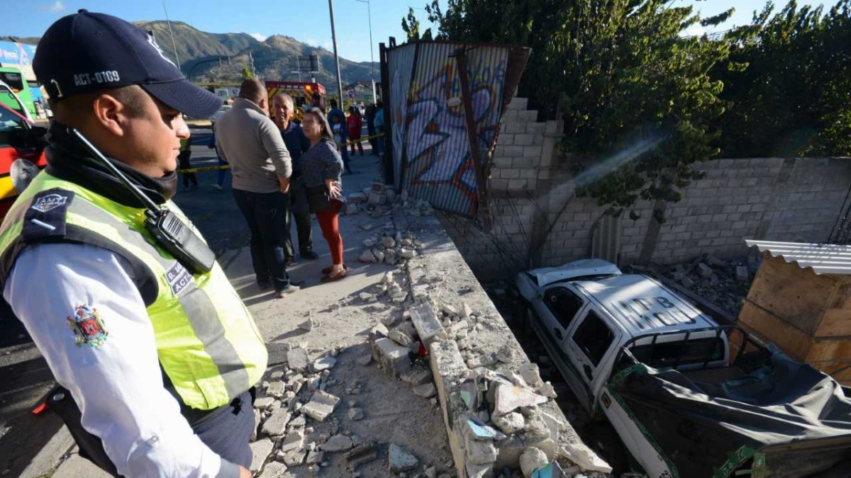 Cayeron 3 metros de altura.