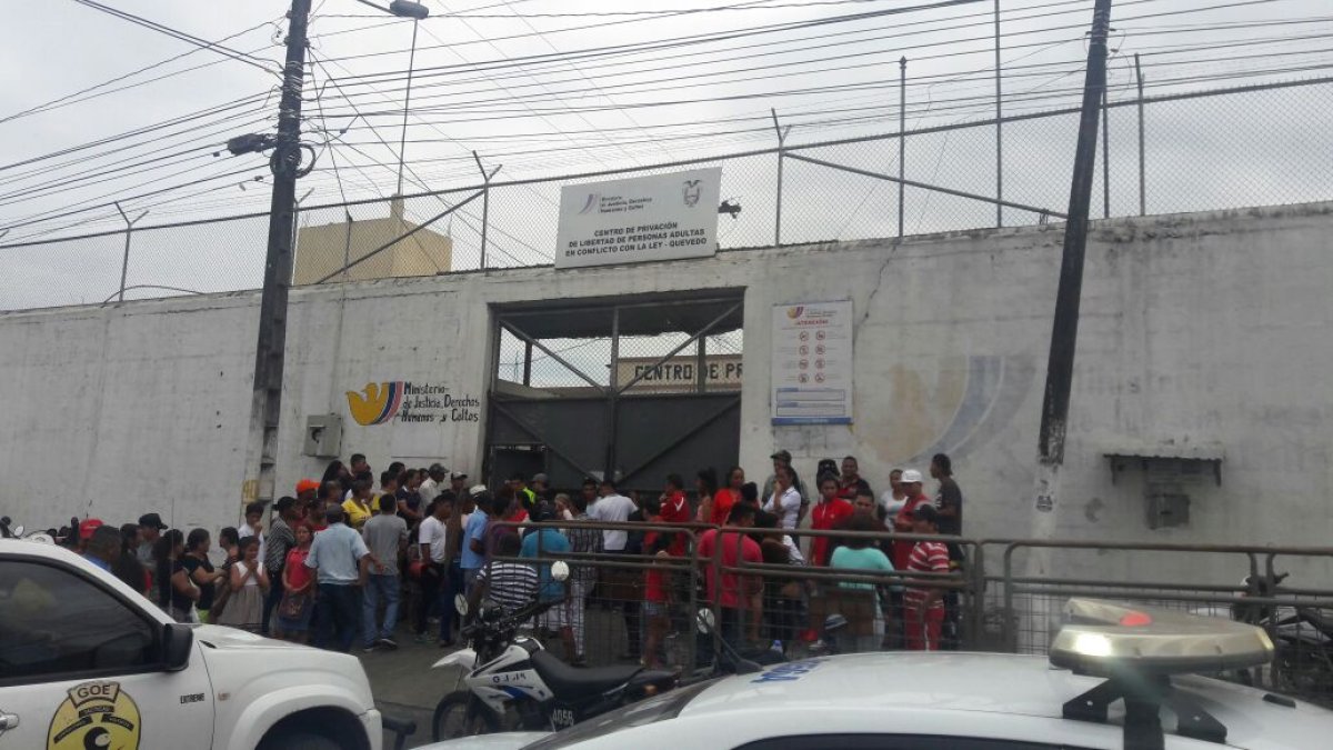 El suceso alertó a agentes policiales y militares que resguardaban el recinto electoral cercano a la entidad de privación de libertad.