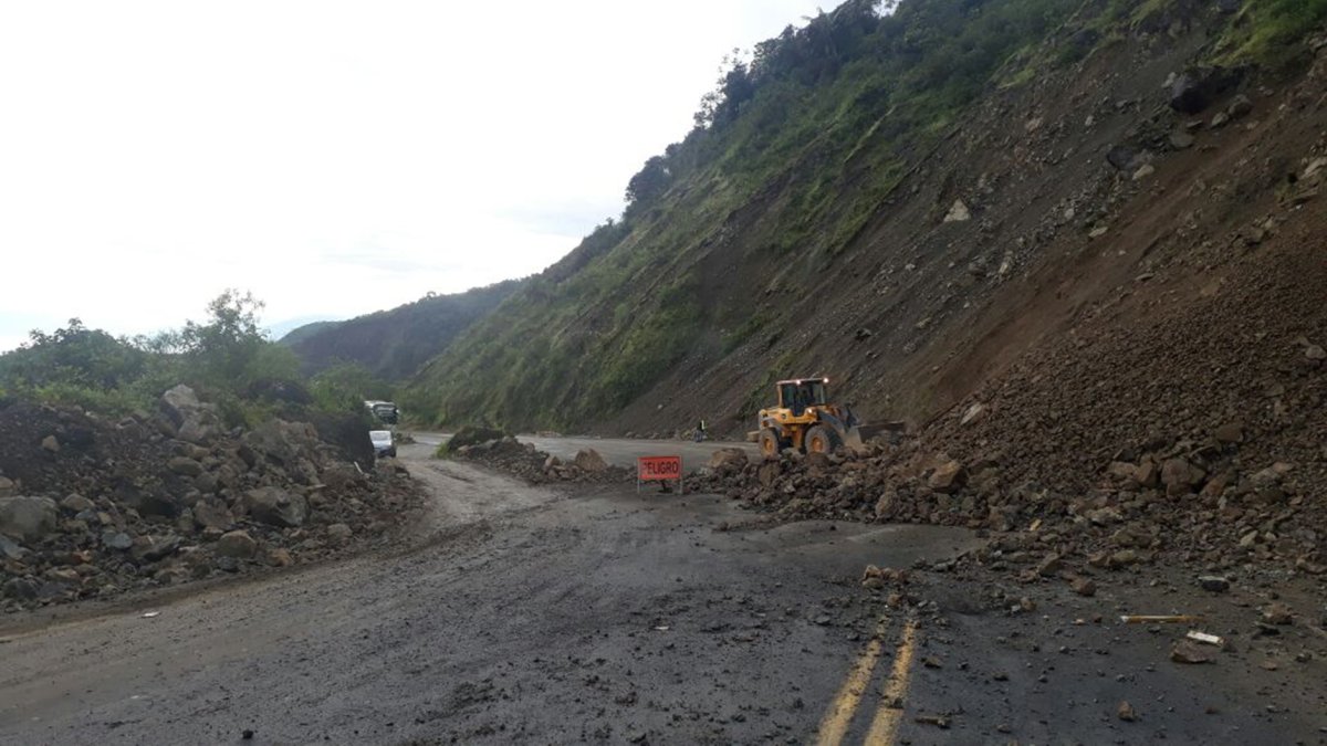 La vía ha necesitado de continuas limpiezas.