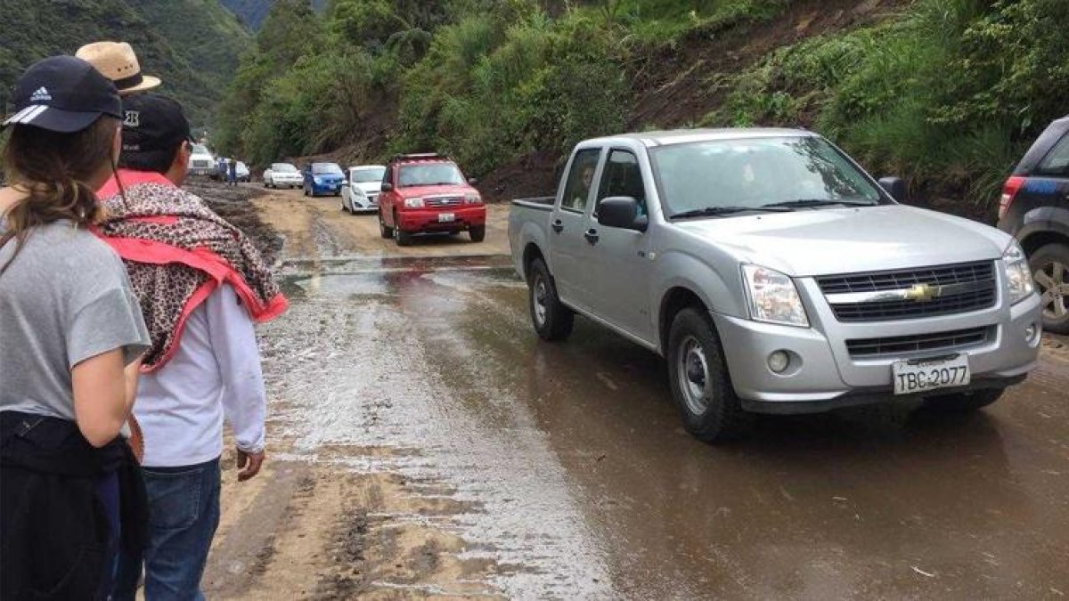 En Tungurahua, la vía Baños-Puyo, es la más sensible y afectada por el temporal.