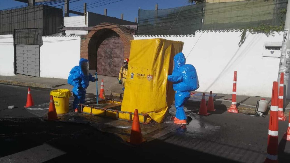 Personal especializado acudió al sitio para controlar la emergencia.