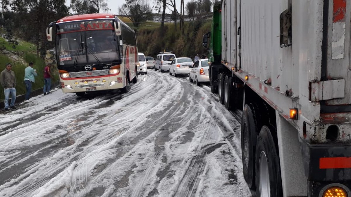 Algunos uniformados han optado por hacer controles en esta vía.