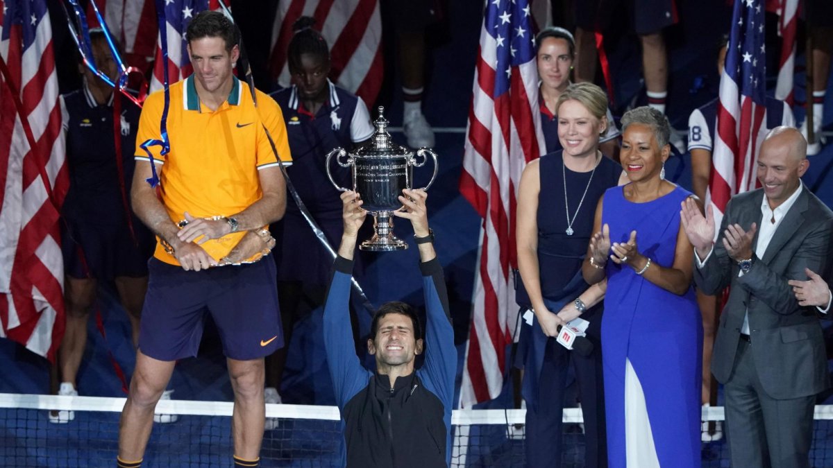 Novak Djokovic celebra la victoria.