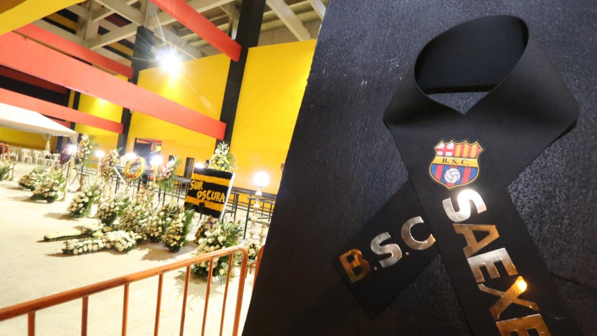 Deportistas como Antonio Valencia, Jefferson Pérez, Enner Valencia, escribieron sus sentimientos de pesar a través de sus redes.