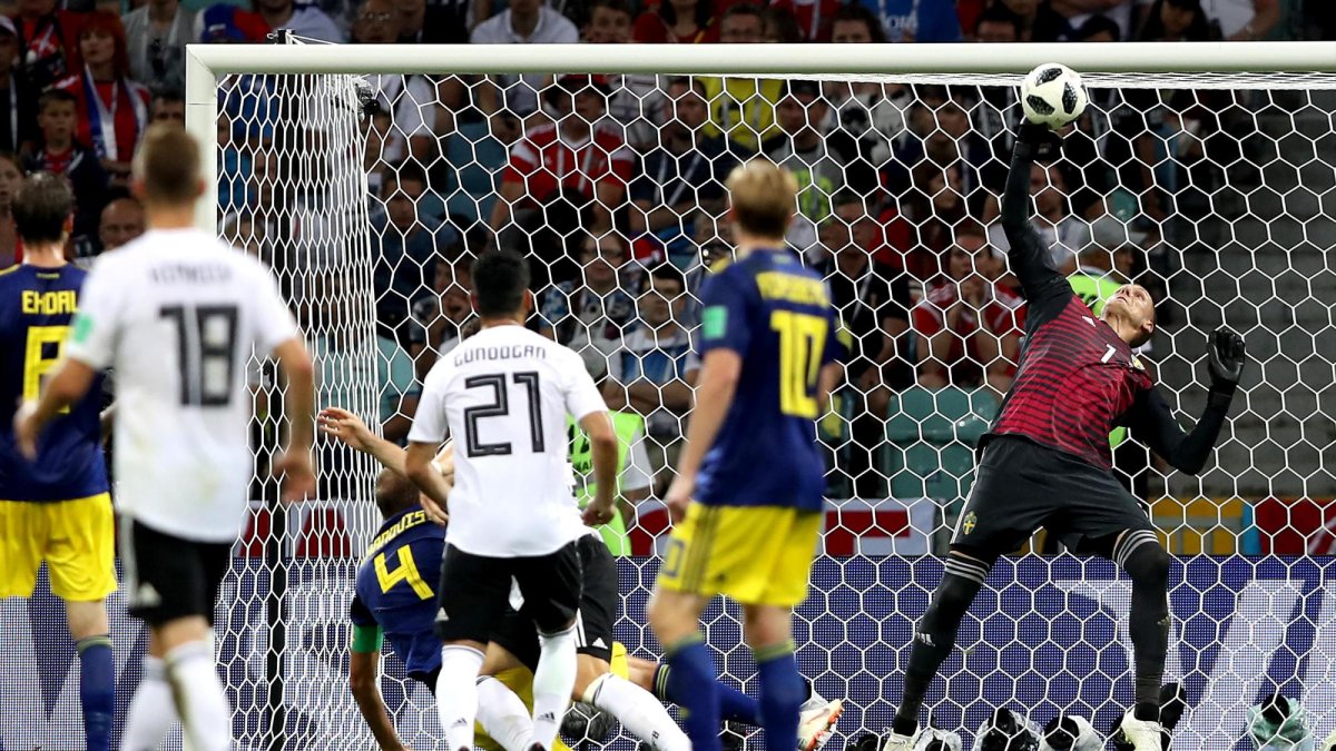 El volante del Real Madrid clavó el balón en un ángulo del portero sueco cuando el partido se iba en empate y Alemania quedaba al borde de la eliminación.