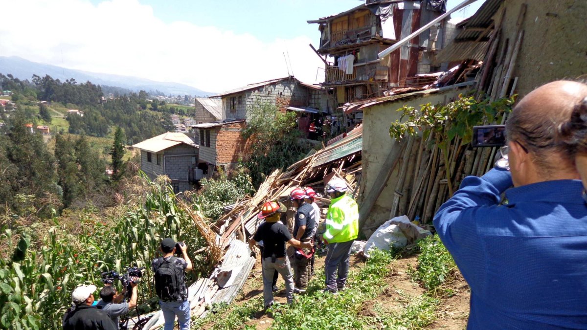De los 10 miembros de la familia, solo 3 se encontraban en la casa.