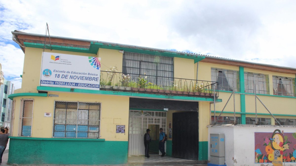 Fachada de la institución 18 de Noviembre, donde estudia Ana.