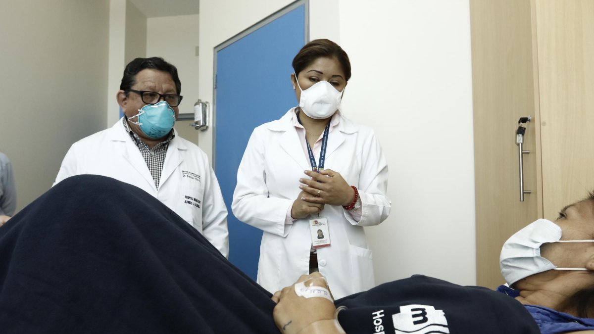 Los pacientes permanecen en el hospital del Guasmo y en el Instituto de Infectología.