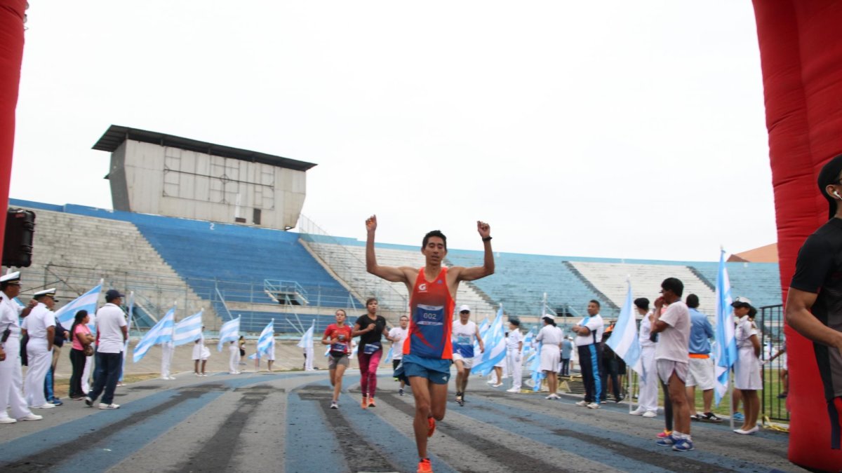 La edición 44 de la carrera Expreso 10k ya tiene su lista de ganadores. Los competidores demostraron su amor por el deporte.
