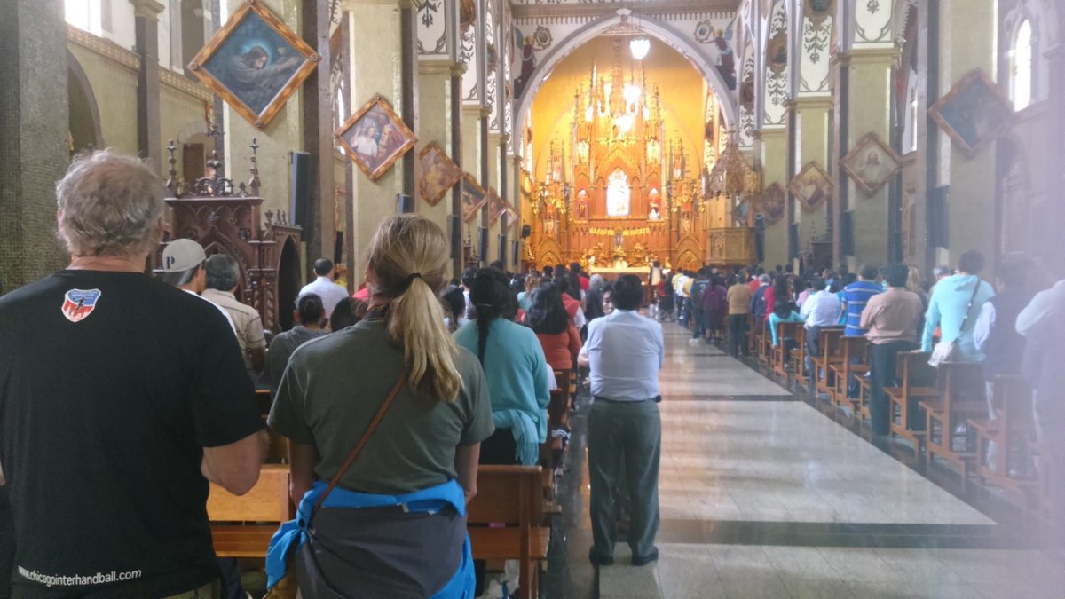 La Caminata de la Fe es en honor a la virgen del Rosario de Agua Santa.