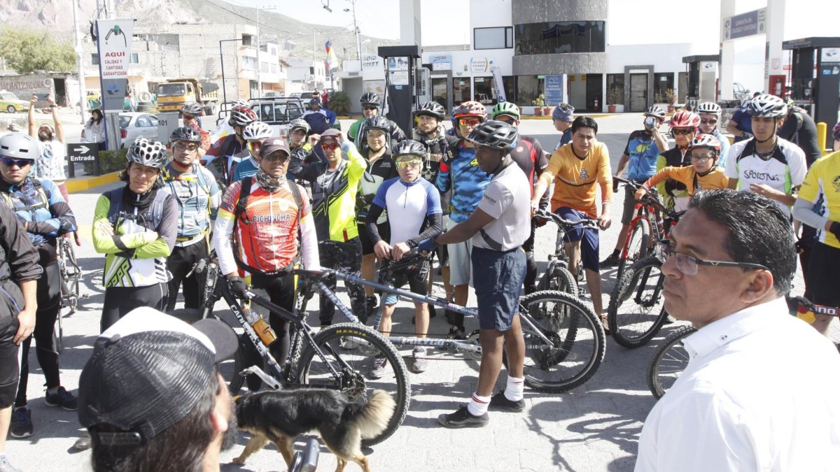 Miguel ramos inició hace seis años un proyecto de ciclismo inclusivo para personas no videntes, en la capital. Su sueño es que la iniciativa se replique en todo el país.