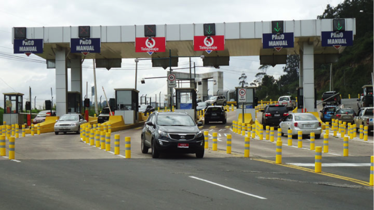 El sistema disminuye la espera para el cobro del peaje Oswaldo Guayasamín entre 10 y 15 minutos.