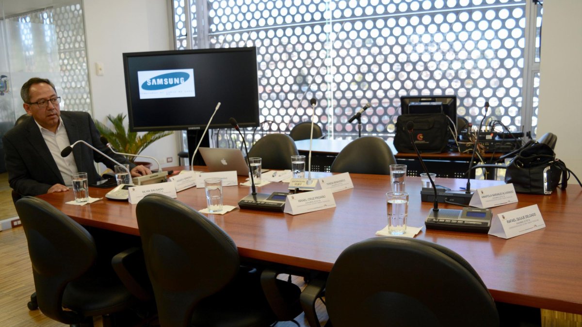 Asambleísta, Augusto Espinosa.