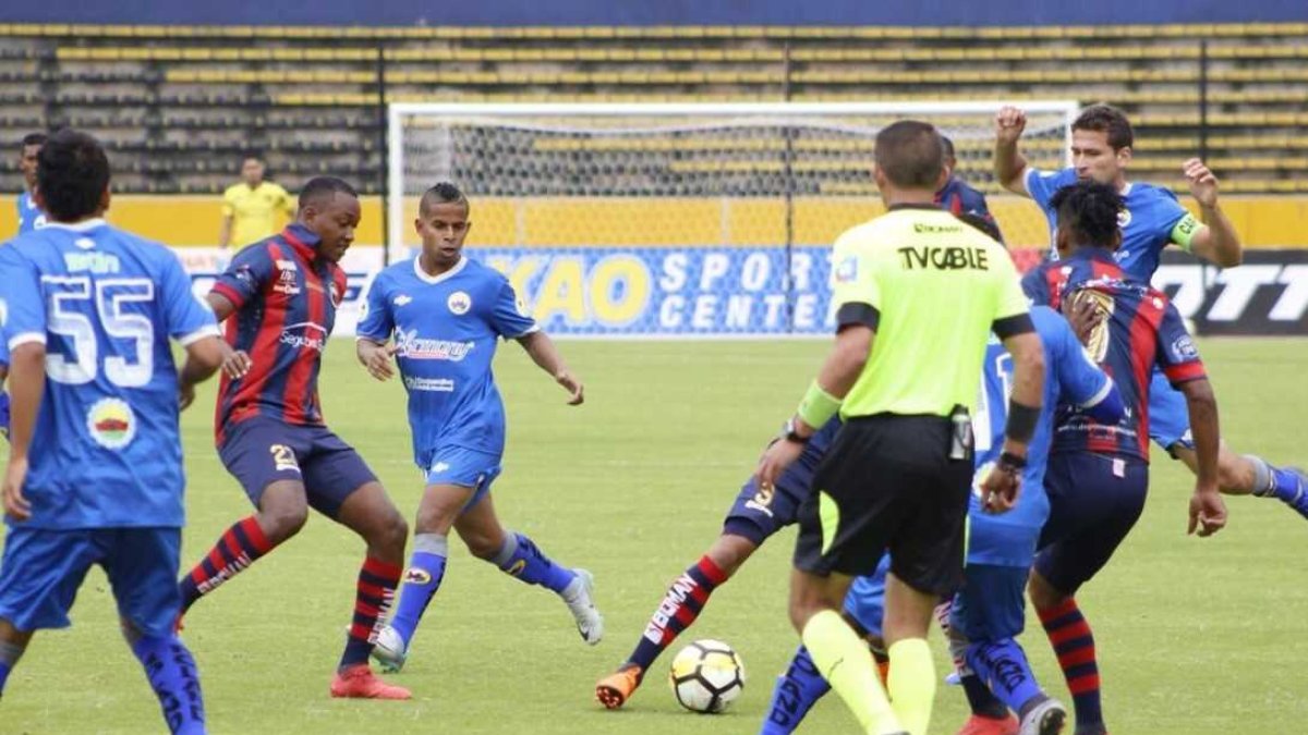 Encuentro entre Deportivo Quito y Espoli.