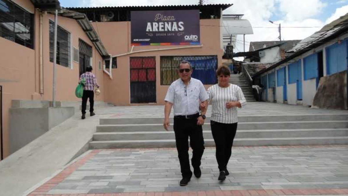 Este importante punto de comercio es visitado diariamente por decenas de visitantes que solían transitar preocupados por su seguridad entre la Galápagos y la calle Vargas.