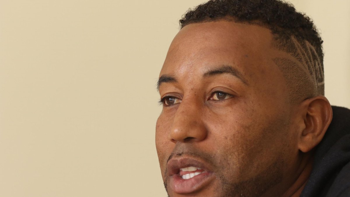 Ulises de la Cruz fue detenido a causa de una deuda de pensión alimenticia.