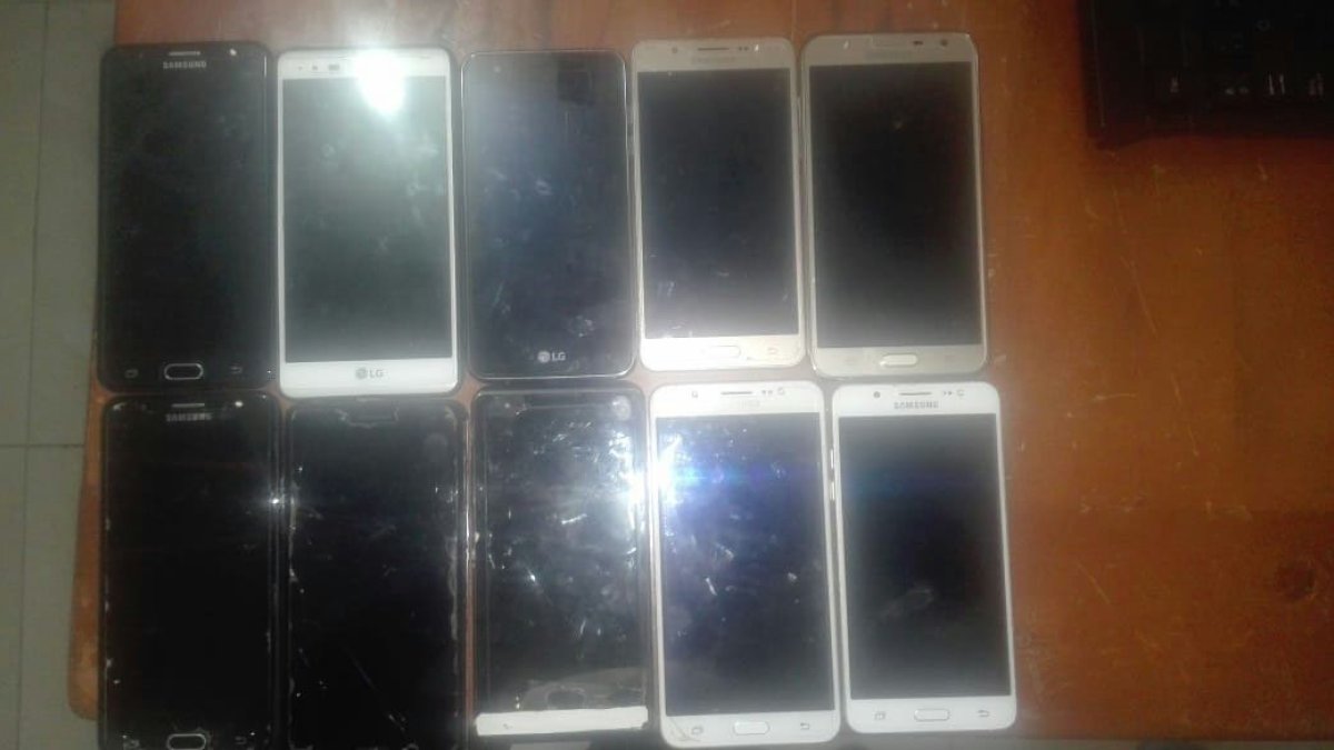 Mujeres y niños conforman la banda de roba celulares del concierto en Santa Rosa.