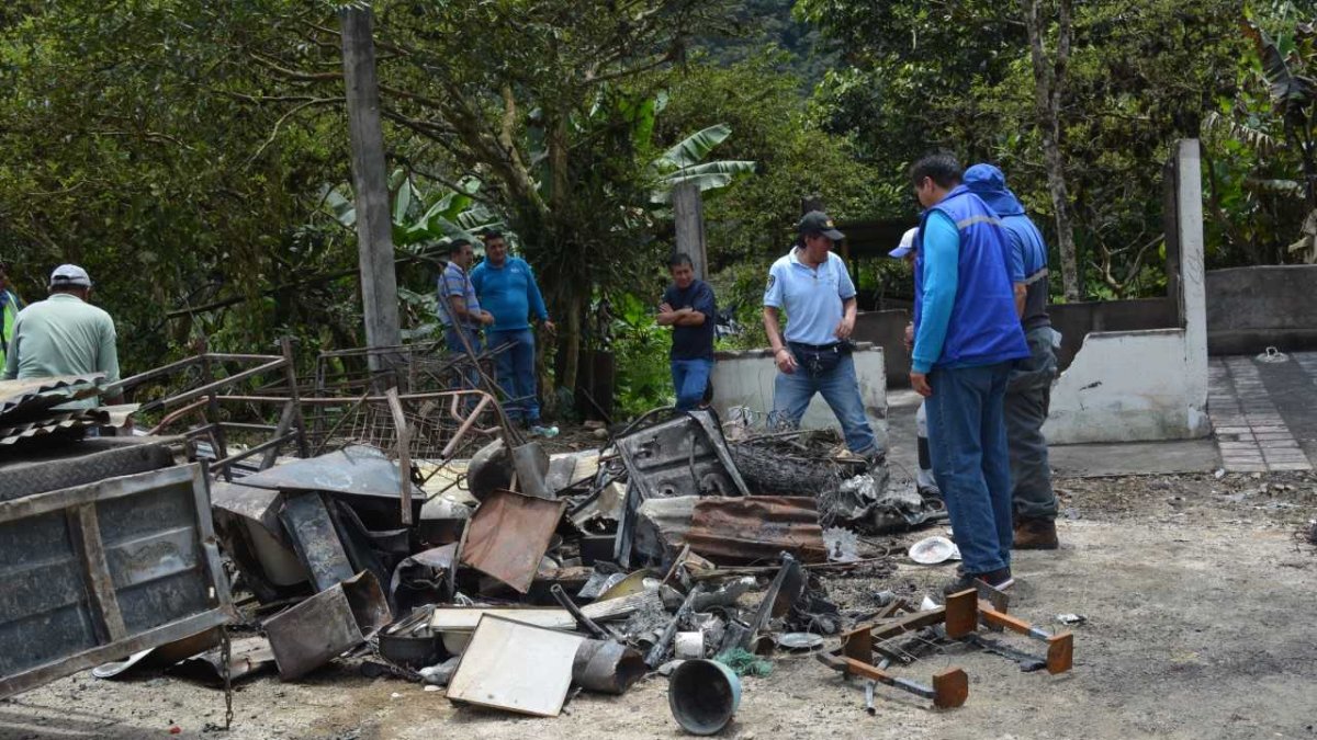 Restos de las pertenencias del exdeportista.