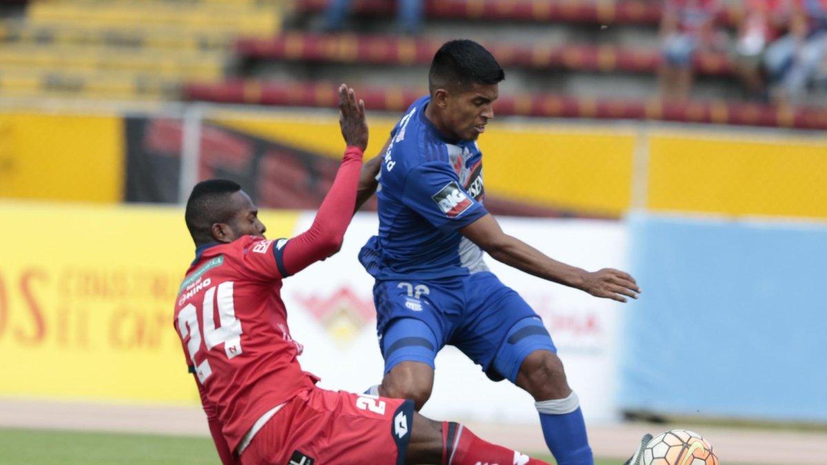 Los dos  técnicos uruguayos Eduardo Favaro, que dirige a El Nacional, y Alfredo Arias, de Emelec medirán fuerzas.