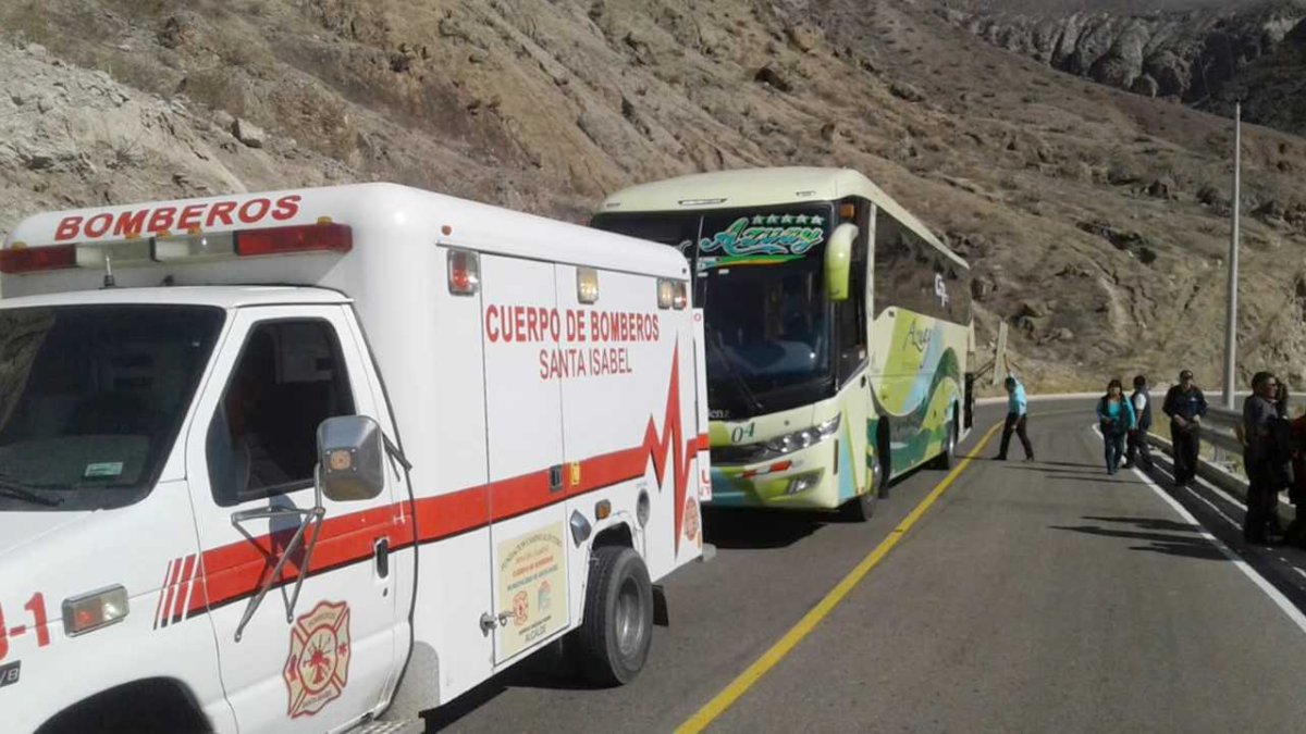 El conductor del bus resultó herido por uno de los asaltantes.