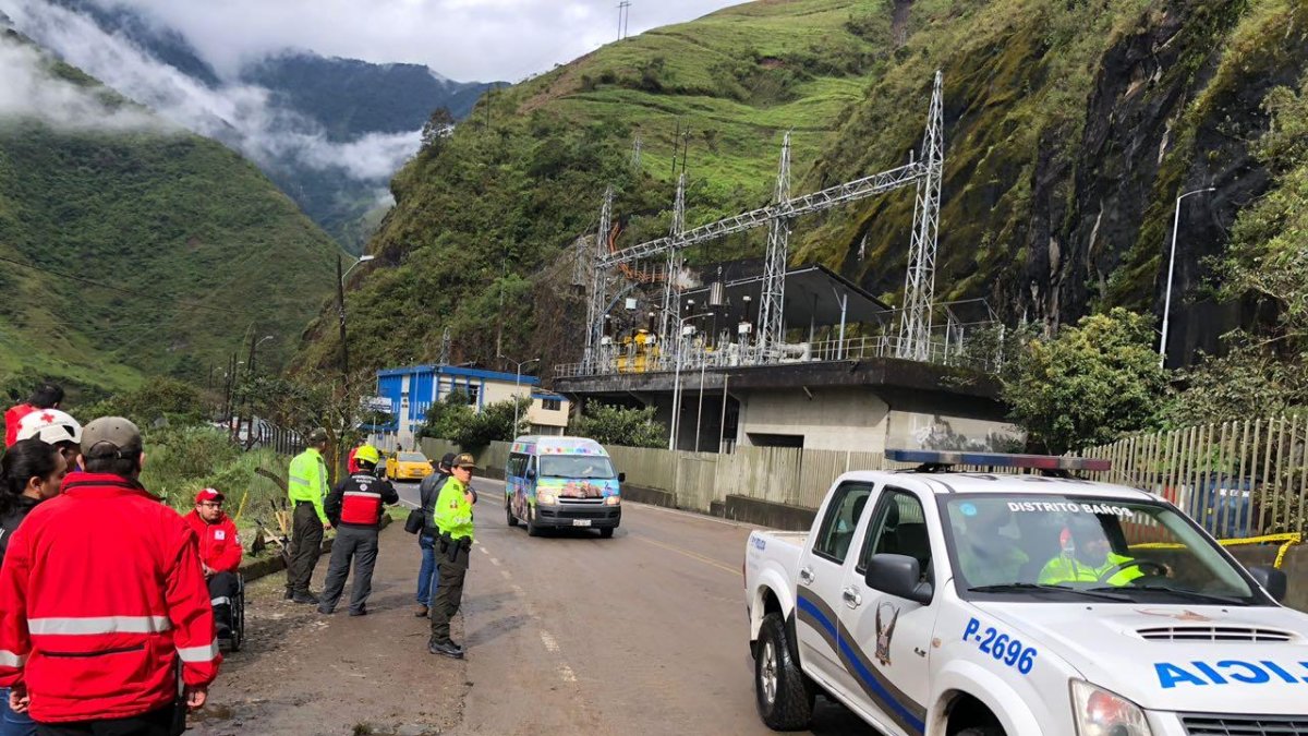 Autoridades de control realizan análisis de la montaña para evitar futuros accidentes.