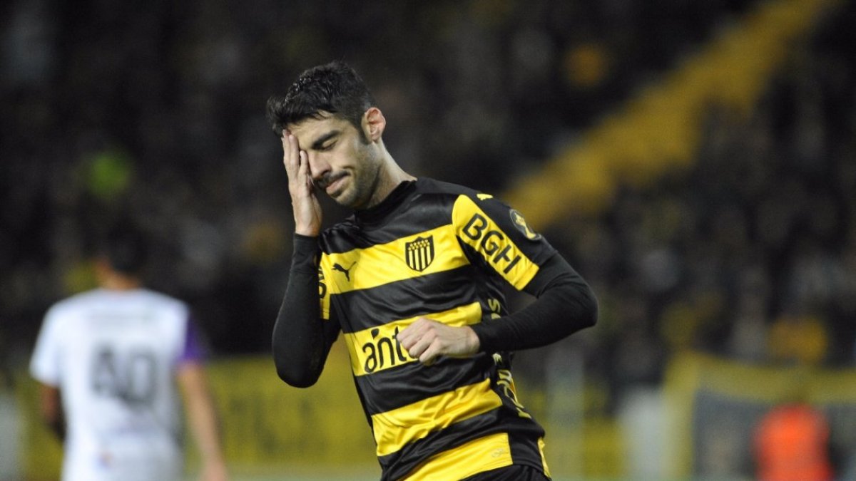 EXTRA pudo conocer que la negociación está muy avanzada, pero Rodolfo Catino, vicepresidente de Peñarol, afirmó que restan “detalles grandes” para poder oficializar el fichaje.