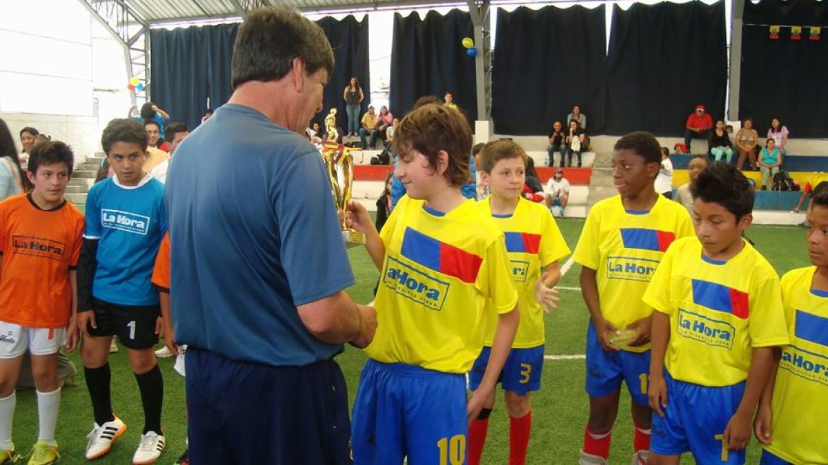 Además de niños, habrán jugadores que brillaron en la época del 70 en Liga y Barcelona.