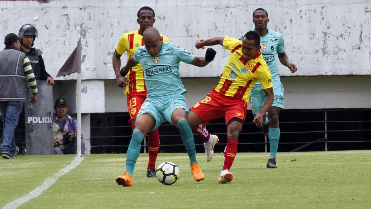 El partido válido por la fecha 6 del Campeonato Nacional, se disputó en el estadio Gonzalo Pozo Ripalda.