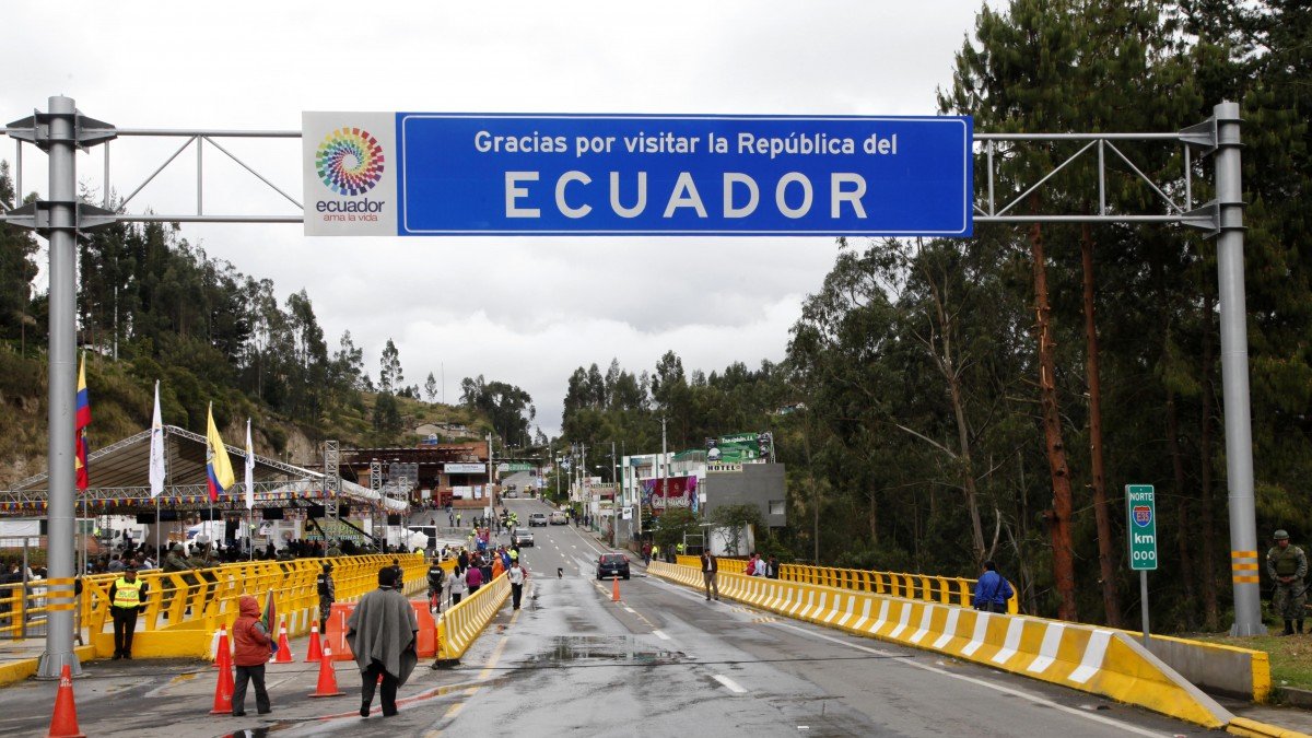 El paso fronterizo es la puerta por la que miles de venezolanos, ignorando las situaciones políticas, continúan llegando a Ecuador.
